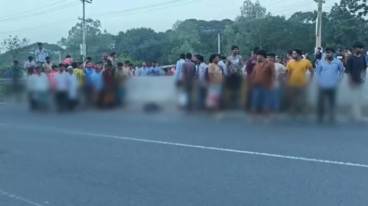 টাঙ্গাইলে বাস চাপায় দুই স্কুলছাত্র নিহত