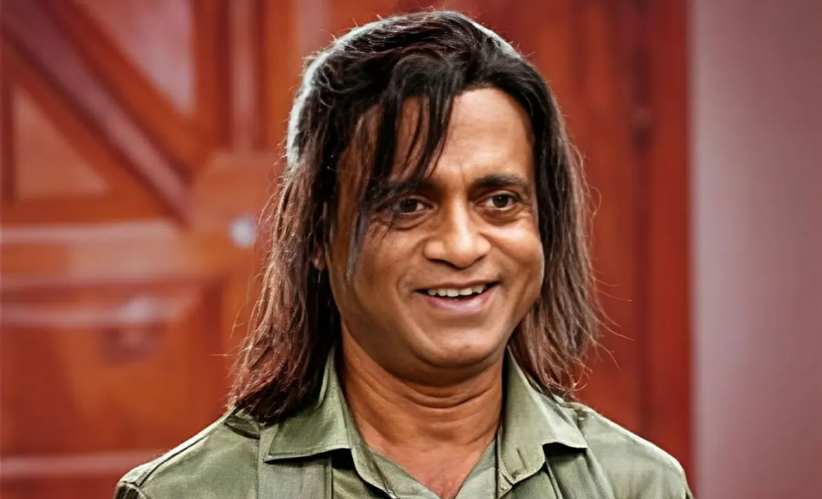 এবার ব্যাচেলর ফ্ল্যাটে আ খ ম হাসানের এন্ট্রি