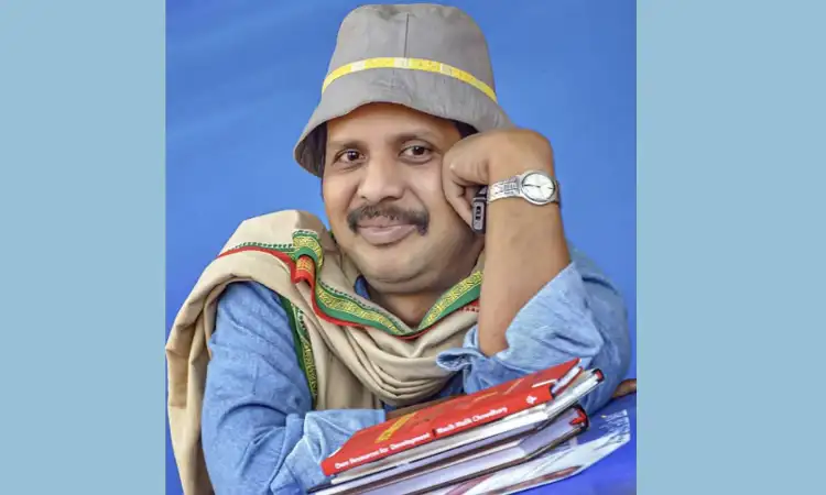 তুমুল আড্ডাবাজ প্রাণ ছড়ানো একজন আমীরুল ইসলাম