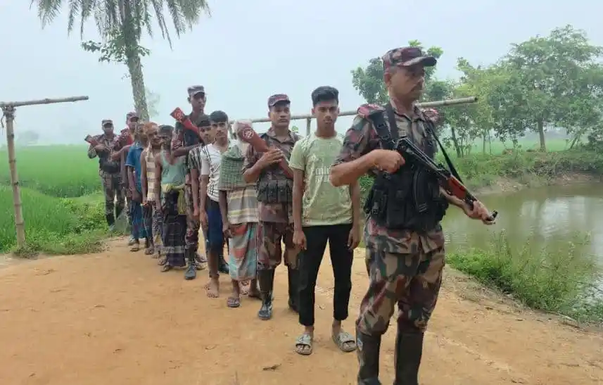 দিনাজপুর সীমান্তে ২ দফায় পুশইন চেষ্টা প্রতিহত করেছে বিজিবি-গ্রামবাসী