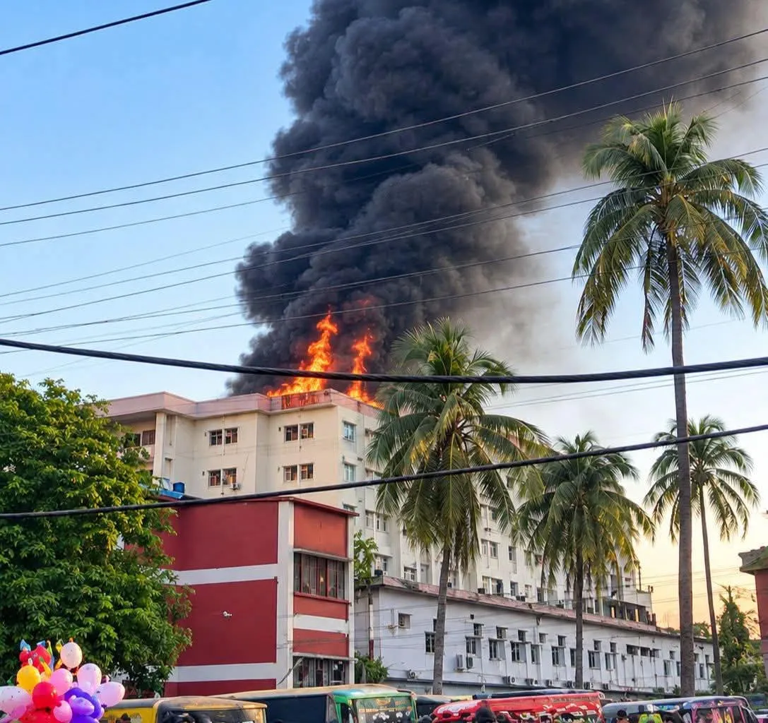 ময়মনসিংহ মেডিকেল কলেজ হাসপাতালে ভয়াবহ আগুন
