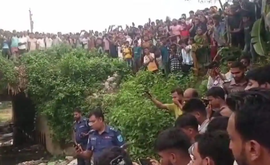 গাজীপুরে সুটকেসবন্দী নারীর অর্ধগলিত লাশ উদ্ধার