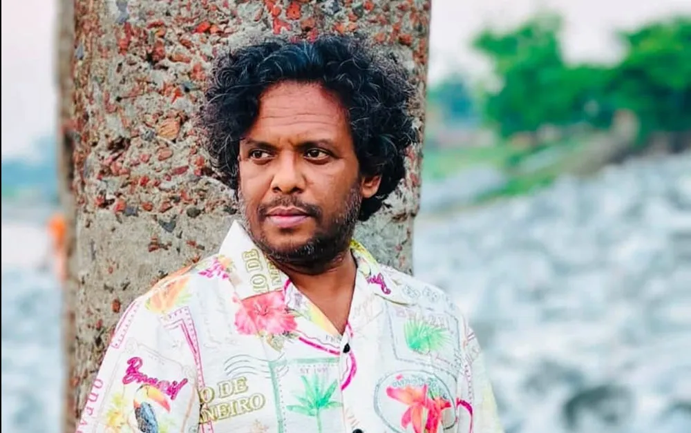 ১০ বছর পর ‘ঘুড়ি তুমি কার আকাশে ওড়ো’ শিল্পীর অ্যালবাম
