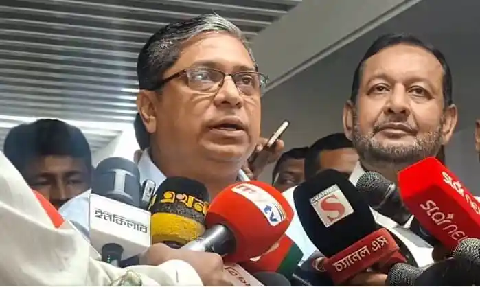 সমুদ্রপথে অবৈধভাবে ইতালি যাওয়া ঠেকাতে যে উদ্যোগ সরকারের