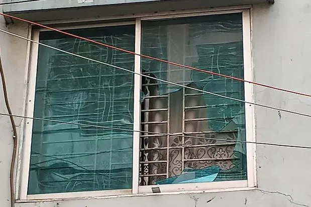 ‘বাসায় থাকিস, টাকা দিবি না’ বলেই ফটকে কোপানো শুরু