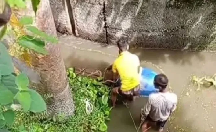 পানিতে ভাসতে থাকা ড্রামের ভেতর থেকে উদ্ধার মরদেহের পরিচয় মিলেছে