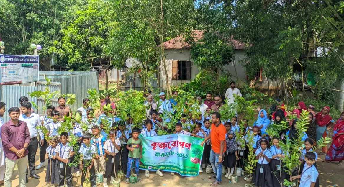 ভালুকায় প্রকৃতি ও জীবন ক্লাবের বৃক্ষরোপণ ও চারা বিতরণ কর্মসূচি পালন