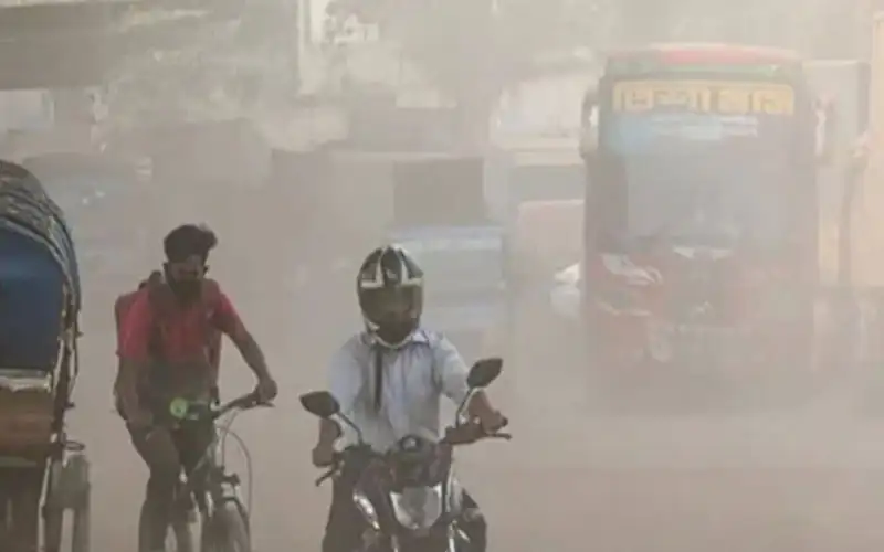 বিশ্বের দূষিত শহরের তালিকায় তৃতীয় ঢাকা
