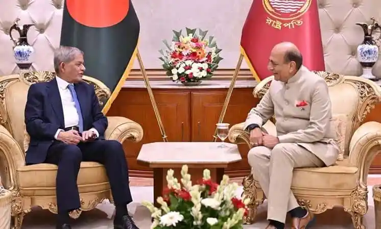 ভারতের সঙ্গে সম্পর্ক জোরদারে অমীমাংসিত ইস্যু সমাধানের আহ্বান রাষ্ট্রপতির