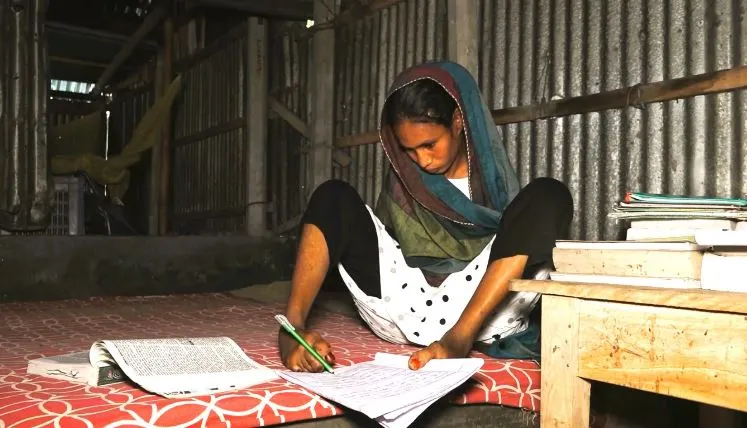 পায়ের আঙুলে লেখা স্বপ্নের গল্প ‘পায়ের ছাপ’ পেল আন্তর্জাতিক পুরস্কার