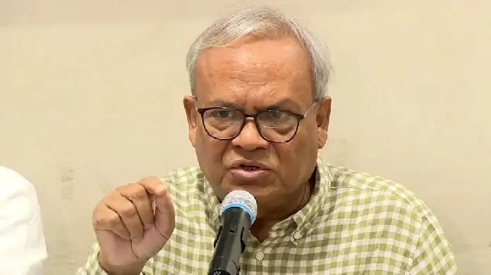 দেশের সংকট কৃত্রিমভাবে তৈরি হচ্ছে কি না, খতিয়ে দেখা দরকার: রিজভী