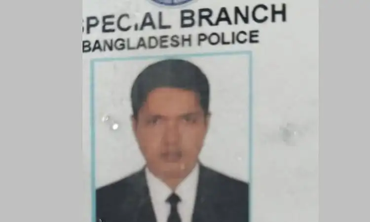 সাভারে পুলিশের এসবি সদস্যকে পিটিয়ে হত্যা
