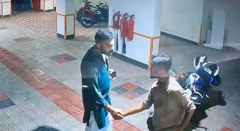 তাহসিফ সাওরিকে কে ডেকে নিয়েছিল, জানালেন তার বাবা