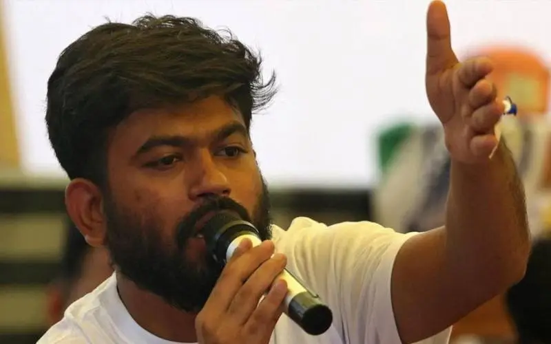 দিল্লিতে পতাকা ওড়ানোর কর্মসূচি ঘোষণা অভিজিৎ দীপকের