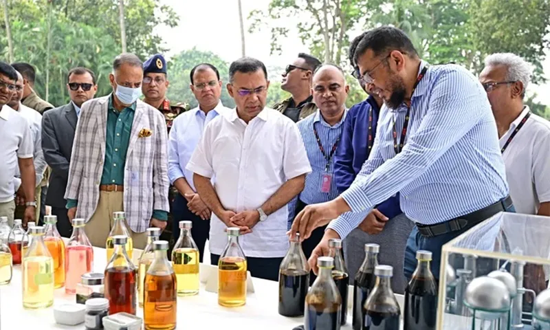 বর্জ্য থেকে জ্বালানি তেল উৎপাদন প্রকল্প বাস্তবায়নে সহযোগিতার আশ্বাস প্রধানমন্ত্রীর