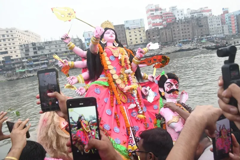 বিদায়ের করুণ সুরে শেষ হলো শারদীয় দুর্গোৎসব