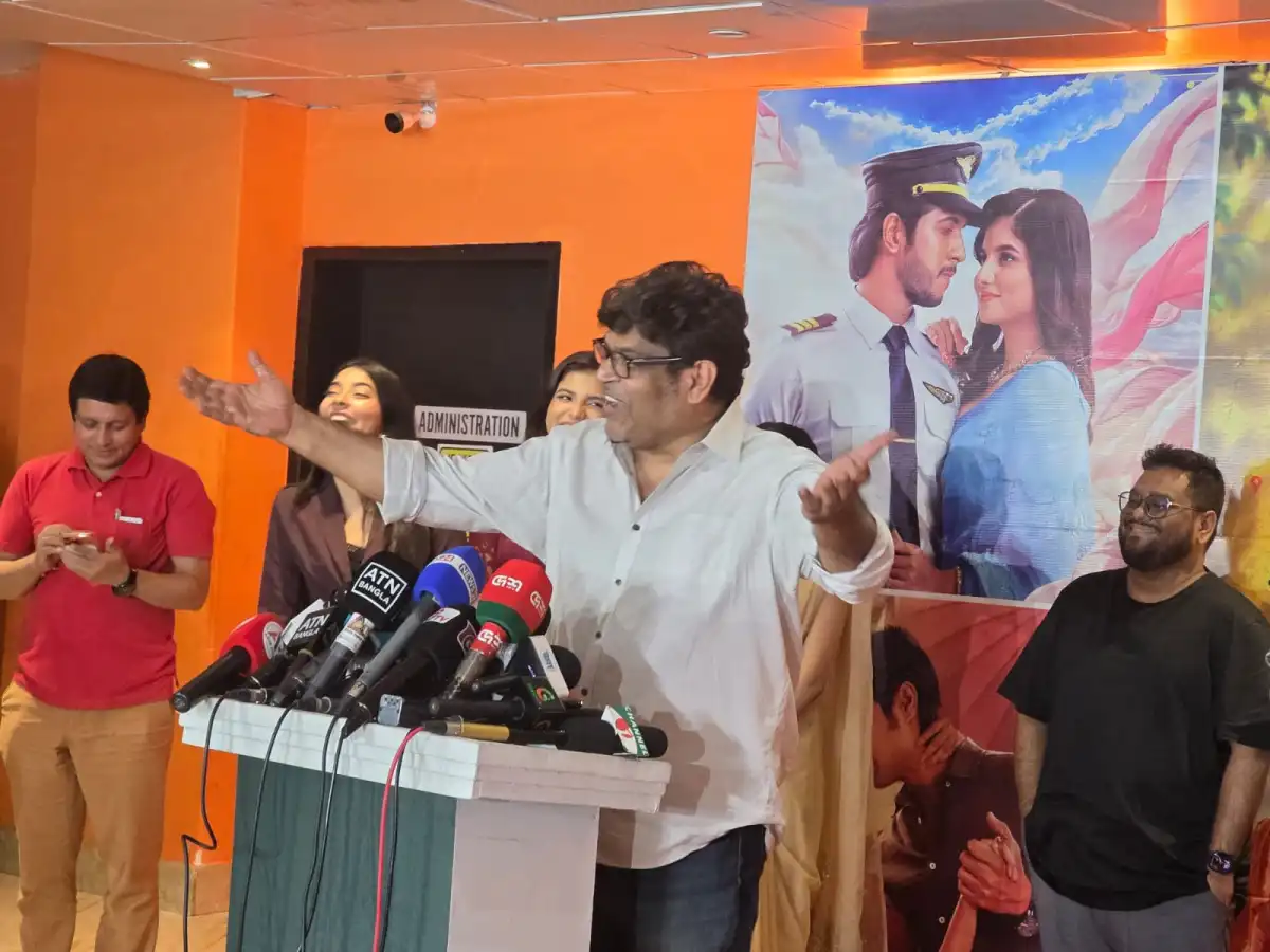 ‘পরিবারের সবাইকে নিয়ে ক্যাফে আমব্রেলা দেখুন’