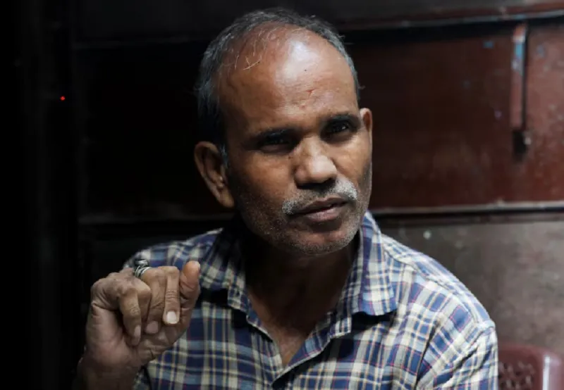 জীবিত থেকেও ভোটার তালিকায় ‘মৃত’, তালিকায় নাম ফেরাতে হিমশিম