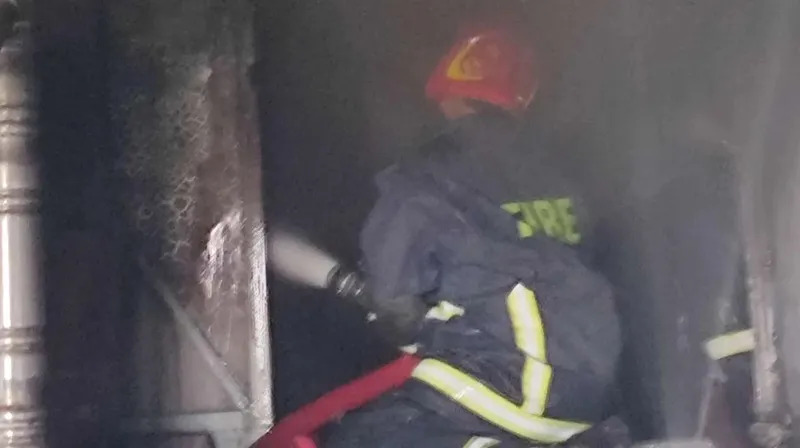 কেরানীগঞ্জে প্লাস্টিক কারখানায় আগুনে একজনের মৃত্যু
