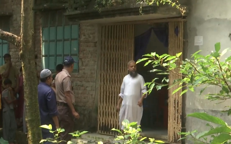 বরিশালে হাত-পা বাঁধা অবস্থায় শিক্ষিকার মরদেহ উদ্ধার