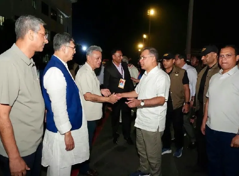 পূজামণ্ডপ পরিদর্শনে চট্টগ্রামে তারেক রহমান, রাতে ঢাকায় ফেরার কথা