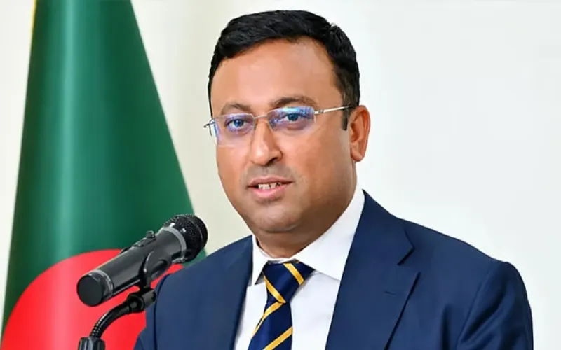 প্রধানমন্ত্রীর দিল্লি সফরে যাওয়ার ক্ষেত্রে বড় চ্যালেঞ্জ ভারতে শেখ হাসিনার কর্মকাণ্ড