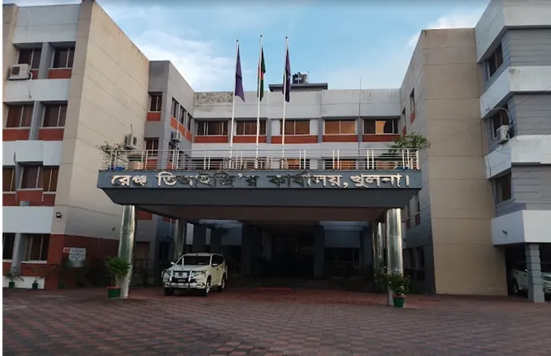 বাবুর্চি থেকে এসআই, অনৈতিক সুবিধার অভিযোগে প্রত্যাহার ২৮ জন