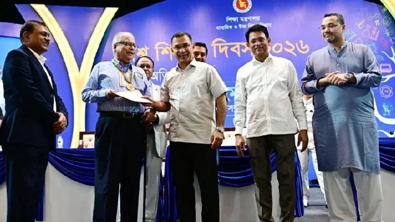 বিশ্ব শিক্ষক দিবসে ১০২ গুণী শিক্ষককে সম্মাননা দিল সরকার