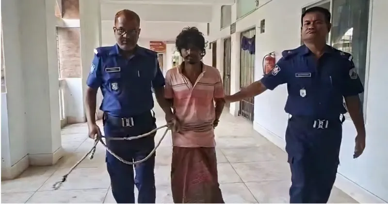 থানায় ঢুকে তিন পুলিশ সদস্যকে পেটালেন এক যুবক