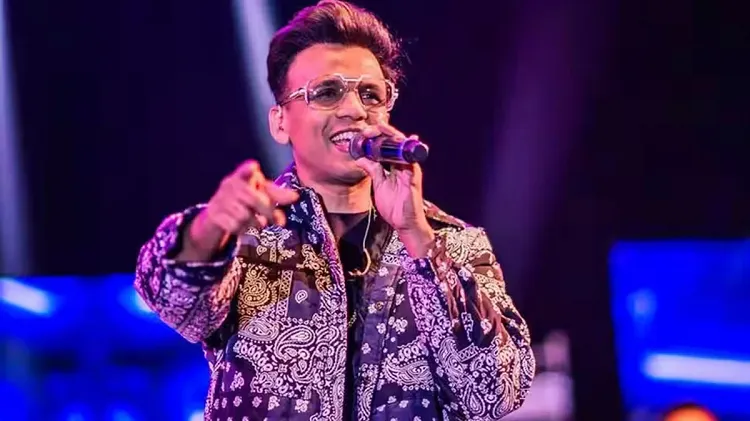 জীবনের কঠিন সময়ে যাদের কথা মনে করেন অভিজিৎ