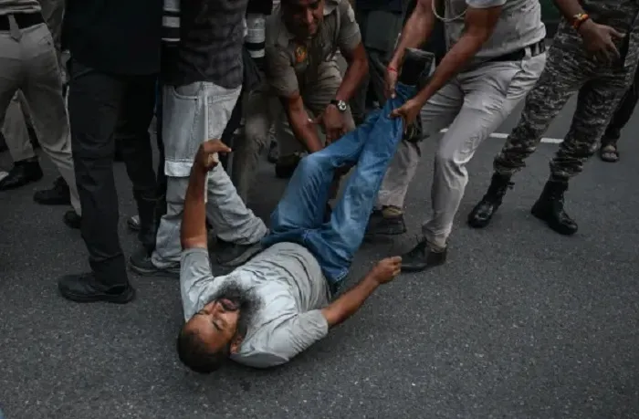 ভারতে বিক্ষোভকারীদের বিরুদ্ধে ‘অতিরিক্ত বলপ্রয়োগ’ বন্ধে জাতিসংঘ বিশেষজ্ঞদের আহ্বান