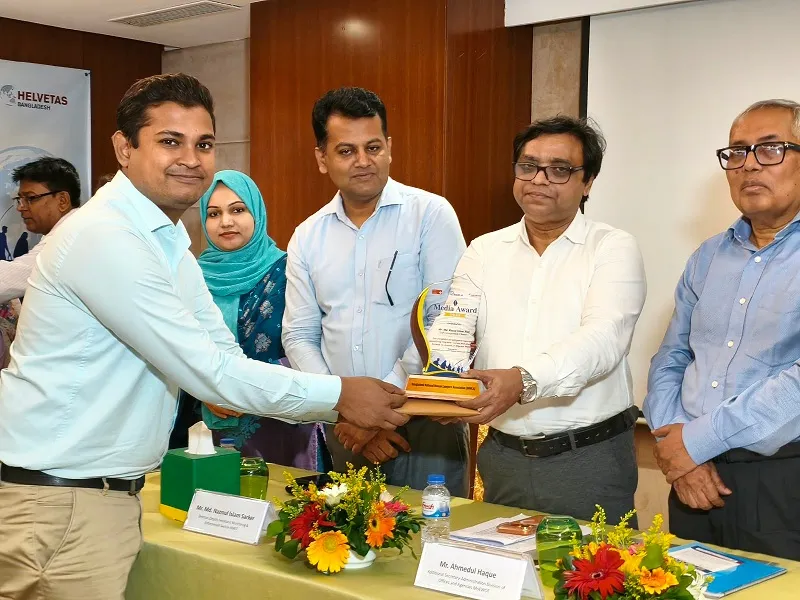 অভিবাসন বিষয়ক মিডিয়া অ্যাওয়ার্ড পেলেন চ্যানেল আইয়ের রিয়াজ ইসলাম