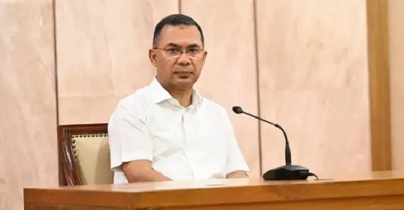 সড়ক নিরাপত্তা ও গণপরিবহন ব্যবস্থাপনা নিয়ে বৈঠকে প্রধানমন্ত্রী