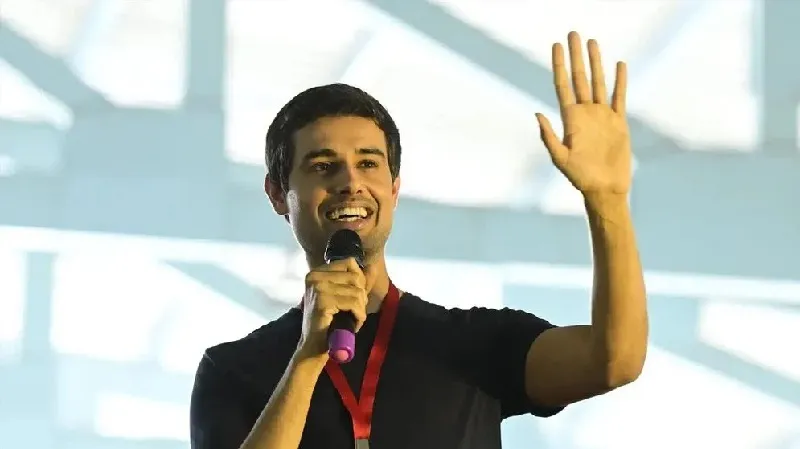 ধ্রুব রাঠিকে দিল্লি আদালতের সমন জারি