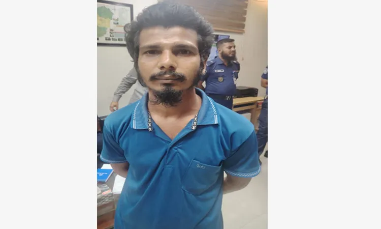 বীরশ্রেষ্ঠ হামিদুর রহমানের ভাস্কর্যে জুতার মালা পরানোর ঘটনায় একজন গ্রেপ্তার