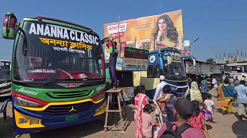 একদিন বন্ধ থাকার পর কিশোরগঞ্জ-মহাখালী সড়কে বাস চলাচল শুরু
