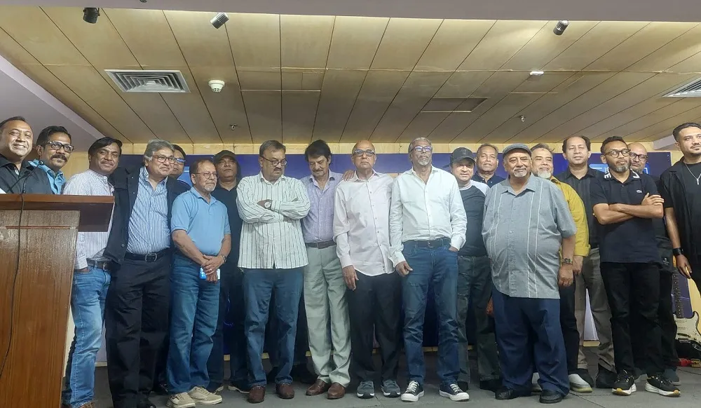 ৫০ বছরে ফিডব্যাক, ১১ বছর পর নতুন গান নিয়ে ফিরছে ব্যান্ডটি