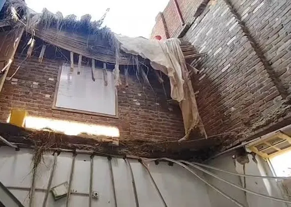 পাকিস্তানে স্কুলের ছাদ ধসে প্রাণহানি বেড়ে ৩৪