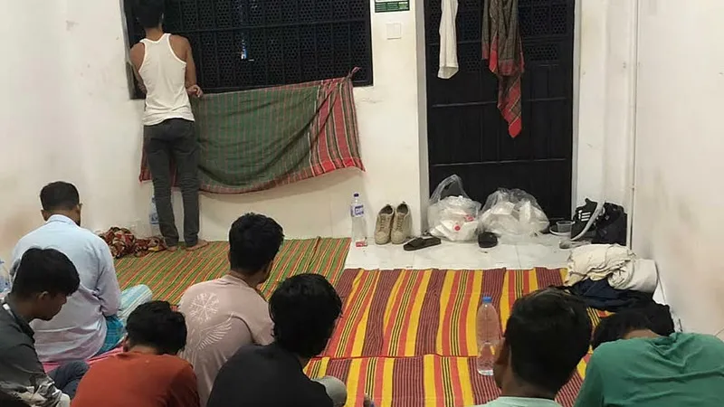 মুক্তির পর কম্বোডিয়া থেকে মঙ্গলবার দেশে ফিরছেন ৩০ বাংলাদেশি