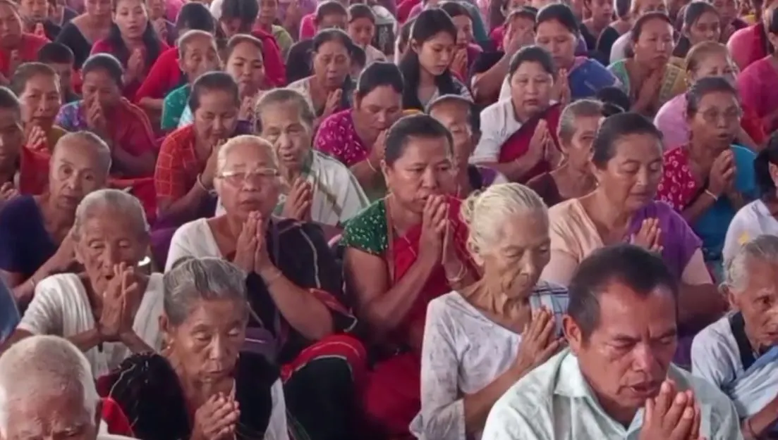 খাগড়াছড়িতে ধর্মীয় ভাবগাম্ভীর্যে প্রবারণা পূর্ণিমা পালন