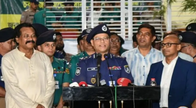 শান্তিপূর্ণভাবে দুর্গাপূজা উদযাপিত হচ্ছে, বিসর্জন পর্যন্ত নিরাপত্তা: আইজিপি