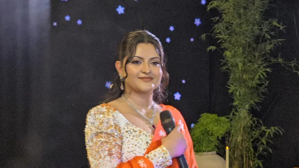 কেক না কেটে জন্মদিনে পরীর সিনেমার ঘোষণা, মুক্তি ঈদে