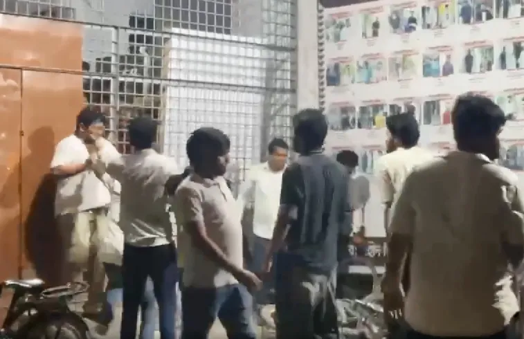 রাজশাহী বিশ্ববিদ্যালয়ে ছাত্রদলের হামলায় চার সাংবাদিকসহ আহত ১০